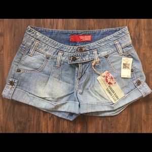 GUESS VALIANT DENIM SHORTS NWT!